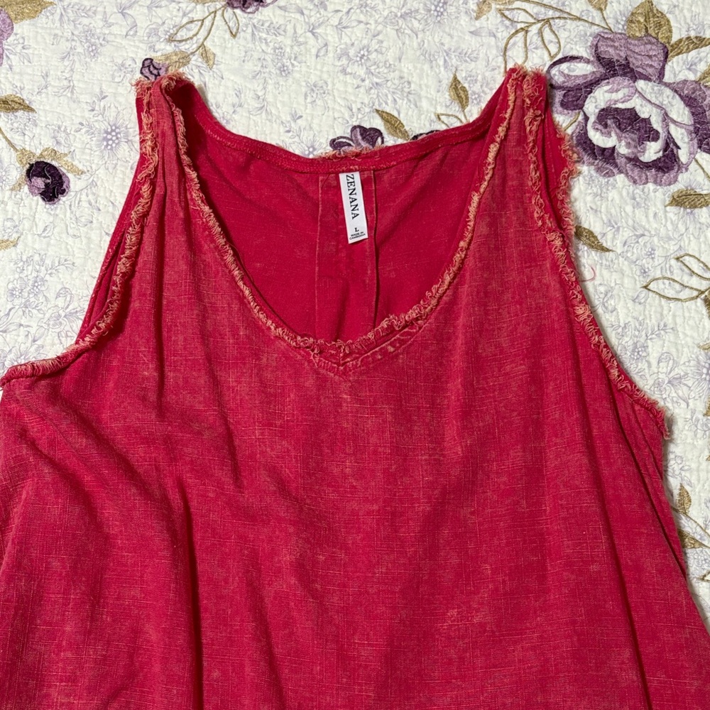 Zenana Outfitters Dark Pink Frayed-Trim Sleeveless Tank